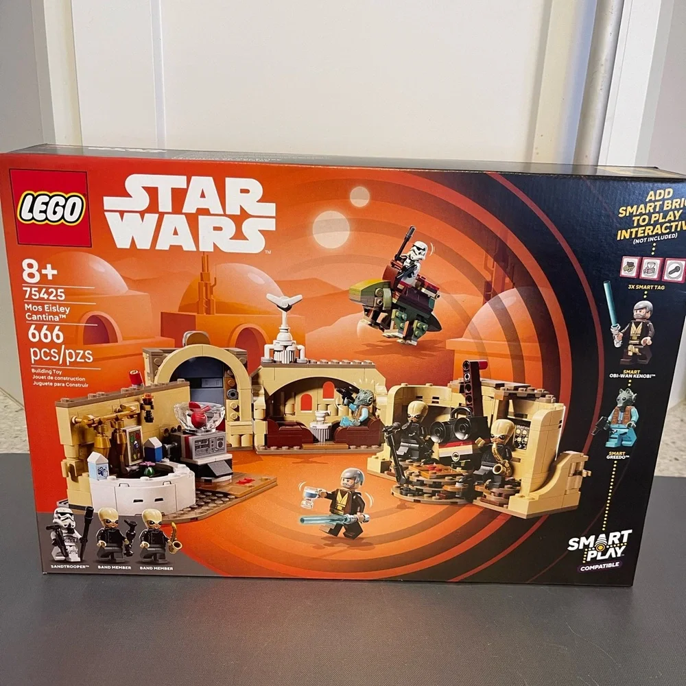LEGO Star Wars Mos Eisley Cantina Building Kit 75425 666Pcs 8+ NIB Sealed
